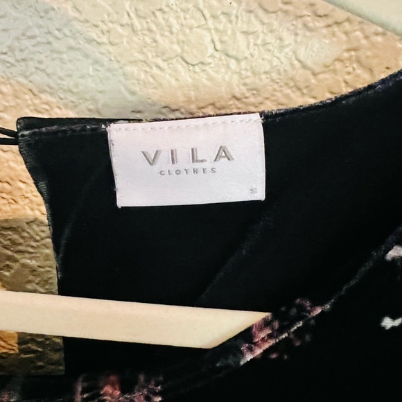 Vila Velvet Floral Midi Dress size S - Picture 9 of 9